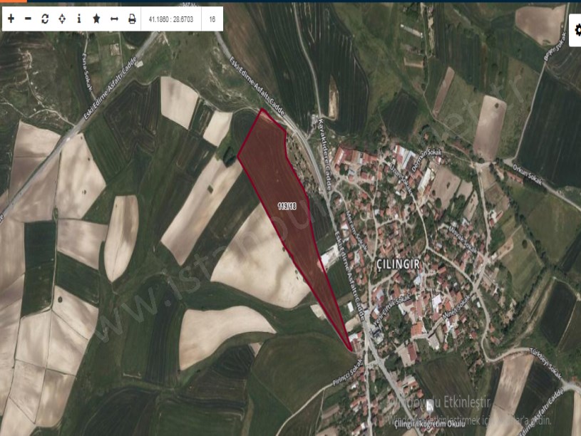 Arnavutköy Çilingirde Satılık Arsa , 500 m2 Merkezde Yolu var Hisseli