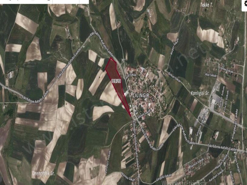 Arnavutköy Çilingirde Satılık Arsa , 500 m2 Merkezde Yolu var Hisseli