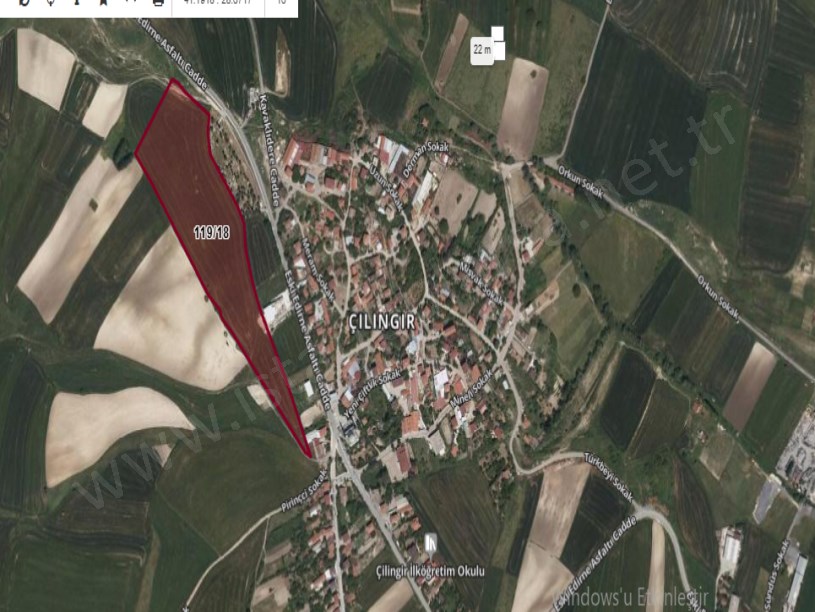 Arnavutköy Çilingirde Satılık Arsa , 500 m2 Merkezde Yolu var Hisseli