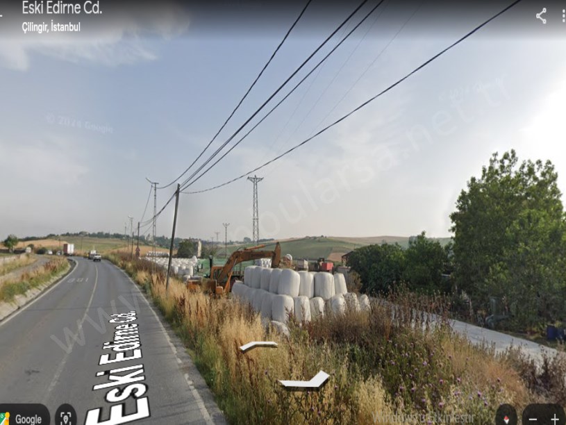Arnavutköy Çilingirde Satılık Arsa , 500 m2 Merkezde Yolu var Hisseli