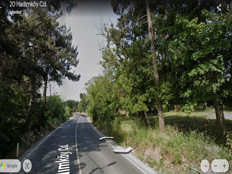 Arnavutköy Yassıörende Satılık Arsa , 389 M2 Cadde Cephe Hisseli 