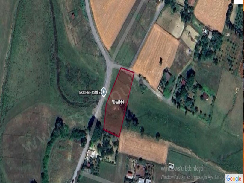 Arnavutköy Tayakadın Satılık Arsa ,  171 M2 Merkezde Evlerin Yakını Yolu Var