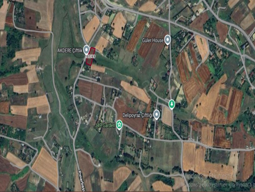 Arnavutköy Tayakadın Satılık Arsa ,  171 M2 Merkezde Evlerin Yakını Yolu Var