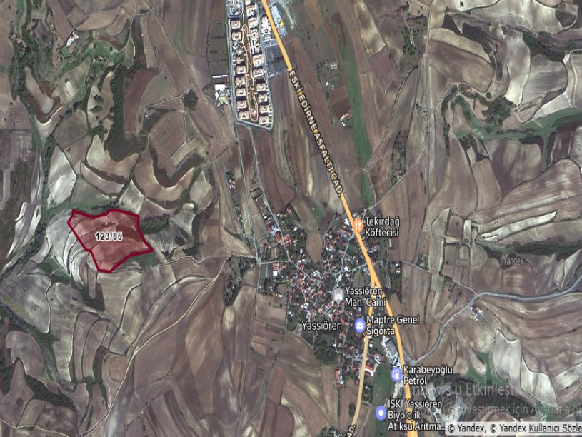 Arnavutköy Yassıörende Satılık Arsa , 401 m2 Hisseli Yolu Var
