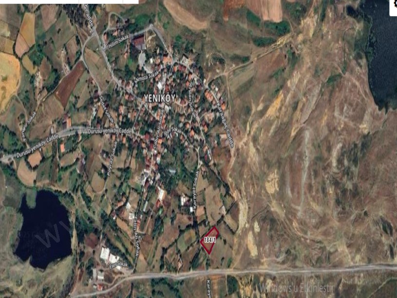 Arnavutköy Yeniköyde Satılık Arsa , 132 m2 Evlerin Yakını Hisseli Yolu Var