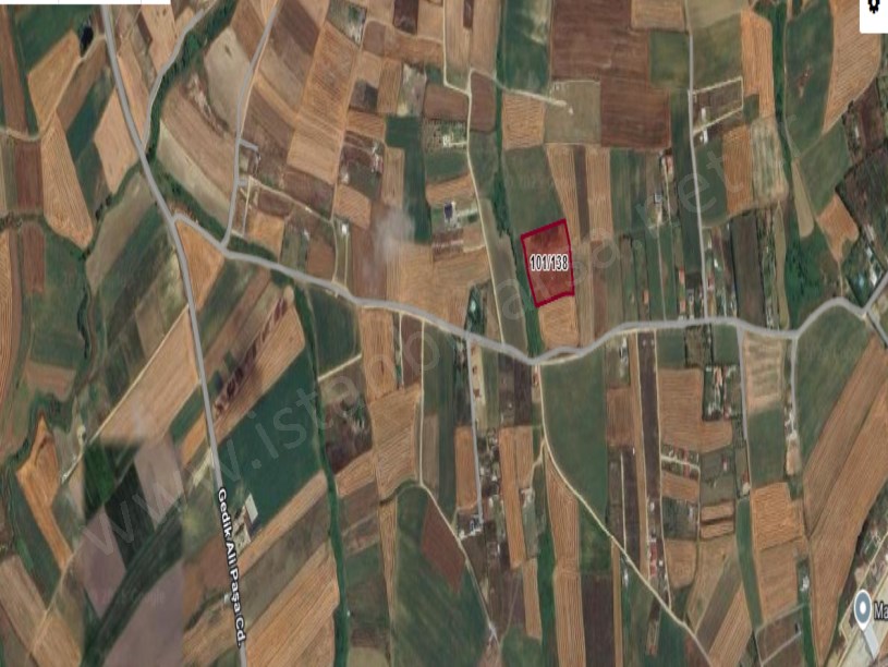 Çatalca Elbasanda Satılık Arsa , 250 m2 Çaplı Çevrili Evlerin Yakını
