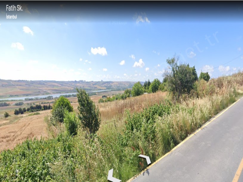 Arnavutköy Çilingirde Satılık Arsa ,  185 M2 Müstakil Yolu Var İmarlı