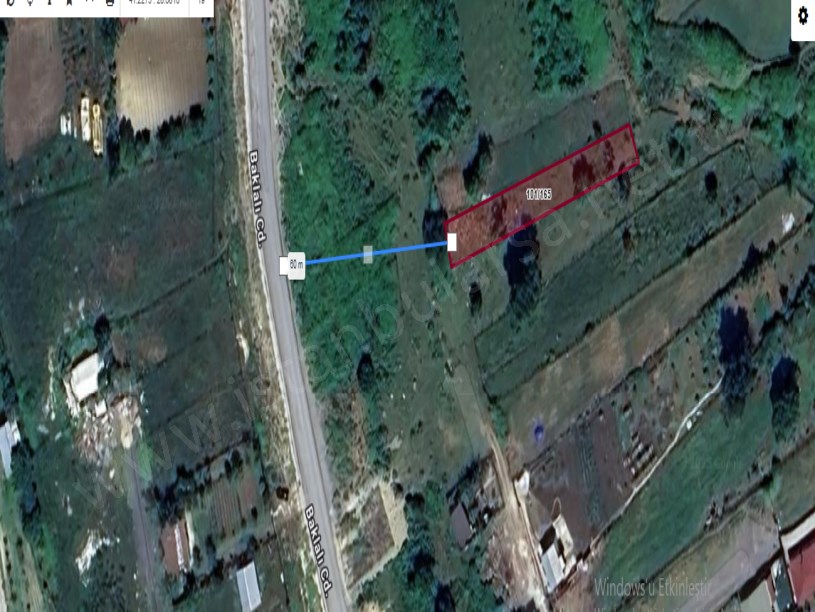 Arnavutköy Tayakadın Satılık Arsa , 437 M2  Merkezde Evlerin Yakını Yolu Var