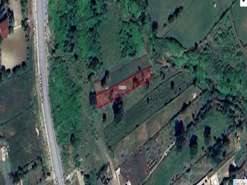 Arnavutköy Tayakadın Satılık Arsa , 437 M2  Merkezde Evlerin Yakını Yolu Var