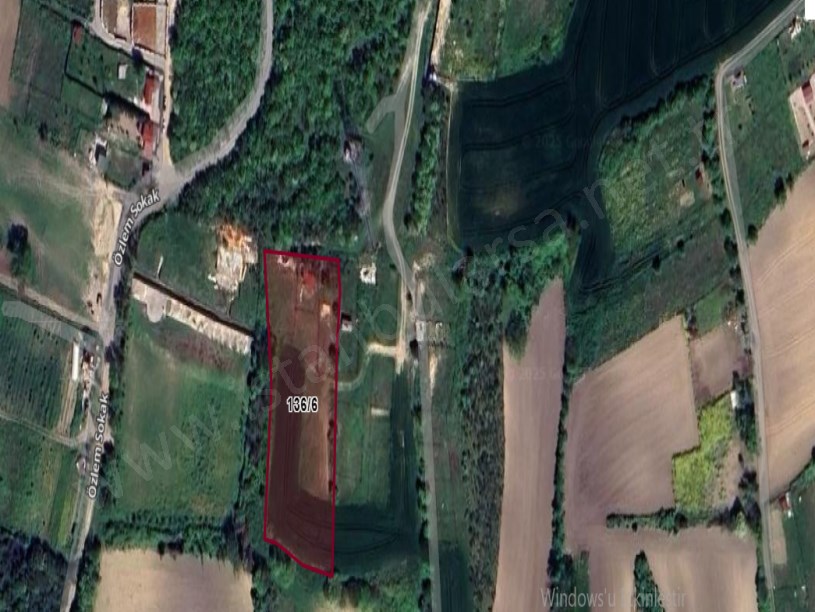Arnavutköy Balabanda Satılık Arsa , 242 M2  Hisseli Yolu Var