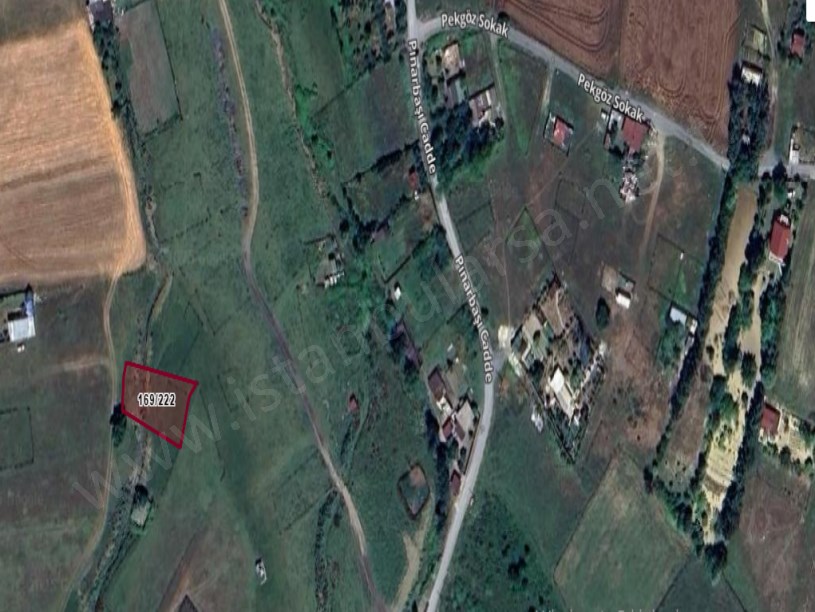 Arnavutköy Tayakadın Satılık Arsa , 222 M2 Merkezde Yolu Var Hisseli