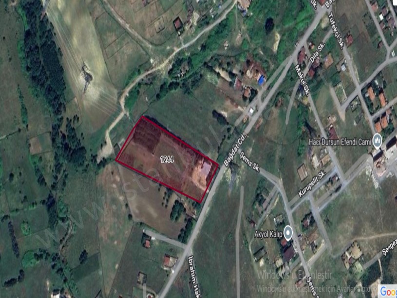 Arnavutköy Taşolukta Satılık Arsa , 150 M2 Cadde Cephe Hisseli