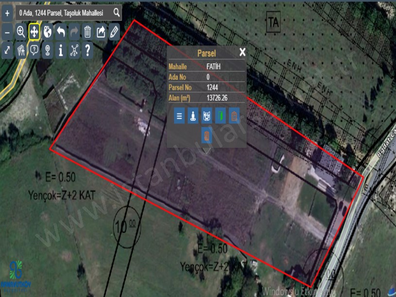 Arnavutköy Taşolukta Satılık Arsa , 150 M2 Cadde Cephe Hisseli