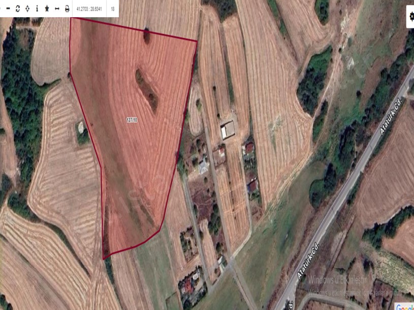 Arnavutköy Boyalıkta Satılık Arsa ,1,858 M2 Evlerin yakını Hisseli İmarlı 