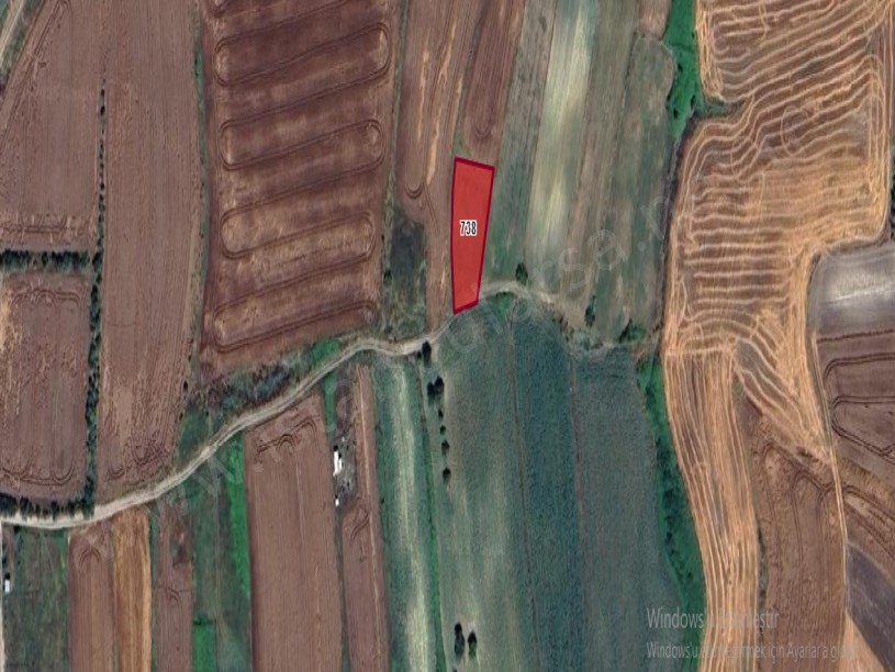 Arnavutköy Sazlıbosna Satılık Arsa , 465 M2 Yolu Var Hisseli 