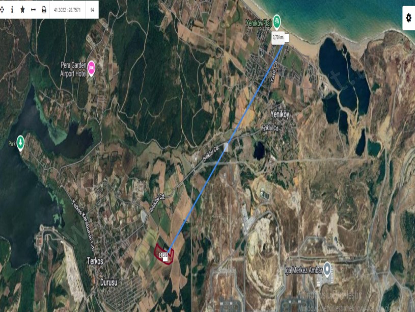  Arnavutköy Yeniköyde Satılık Arsa , 1,061 M2 Hisseli Yolu Var Evlerin Yakını