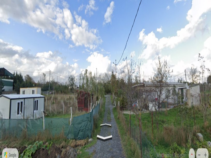 Arnavutköy Çilingirde Satılık Arsa , 500 M2 Cadde Cephe Yeri Belli Yolu Var