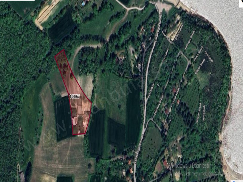 Arnavutköy Balabanda Satılık Arsa , 1,061 M2 Göl Manzaralı  Evlerin Yakını Hisseli