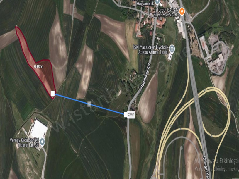 Arnavutköy Yassıörende Satılık Arsa , 500 m2 Yolu var Hisseli 