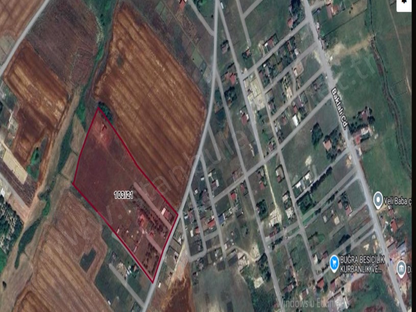 Arnavutköy Çilingirde Satılık Arsa , 222 m2 Hisseli  Yolu var Merkezde 