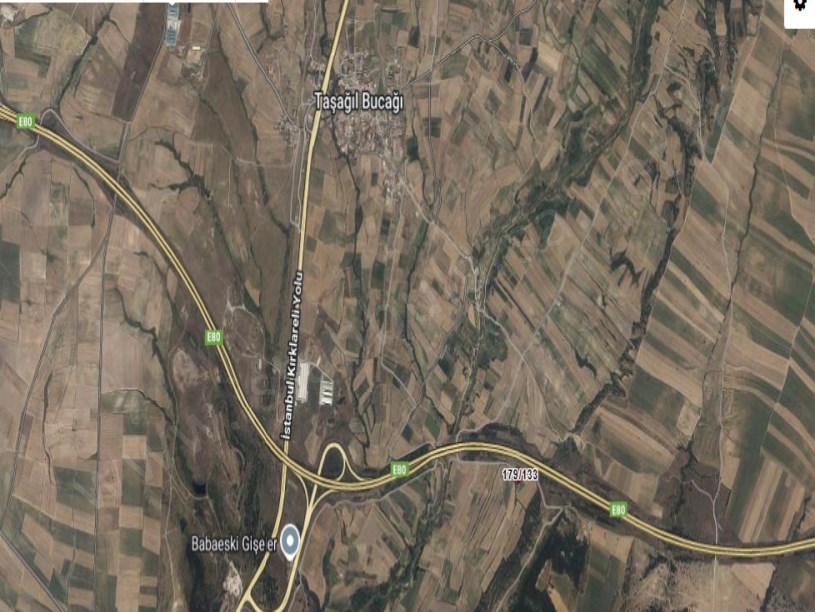Kırklareli Babaeski Taşağıl Köyünde Satılık Tarla , 1,810 m2 Müstakil Yolu Var