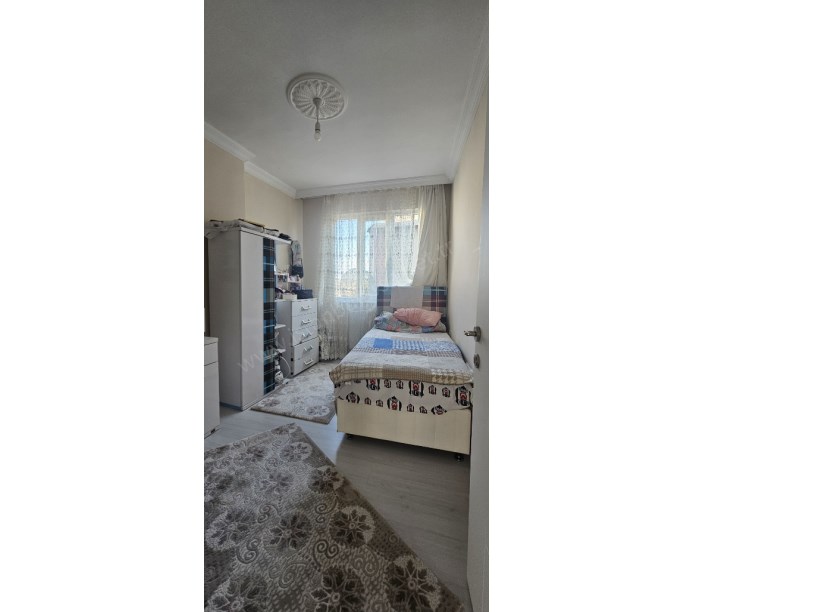 Arnavutköy Anadolu Mh Satılık Daire  , Ara Kat 100 m2   Masrafsız