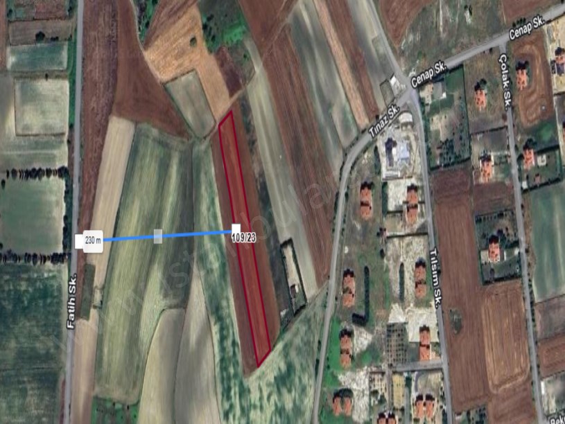 Arnavutköy Çilingirde Satılık Arsa , 345 M2 Hisseli Evlerin Yakını  Yolu Var 