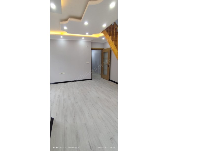 Arnavutköy Anadolu Mh Satılık Dubleks  , Sıfır Lüks  3+2  Metroya yakın 