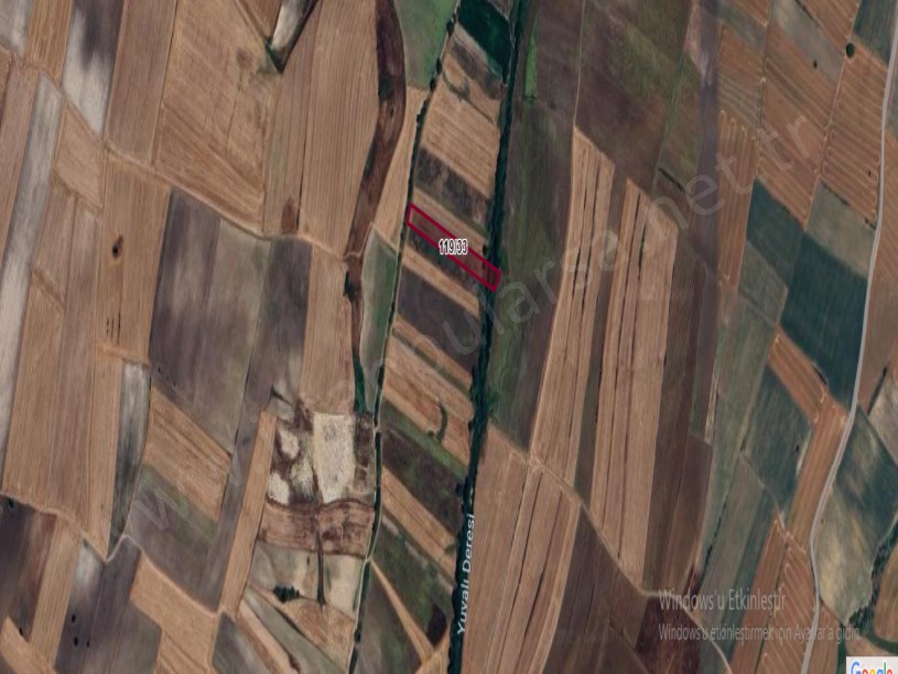 Tekirdağ  Saray Demirler Köyünde Arsa , 290 m2 Yolu Var Hisseli 