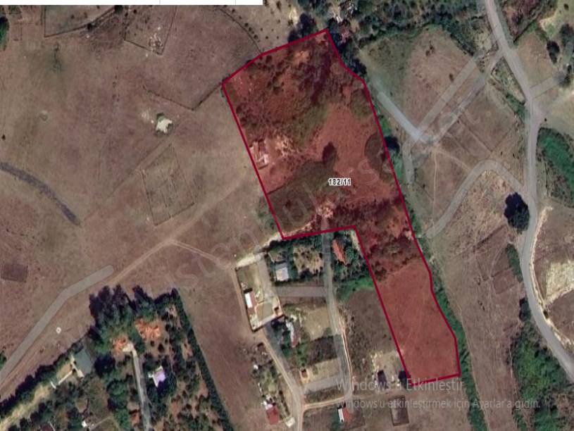 Arnavutköy Tayakadın Satılık Arsa , 320 m2 Yolu Var Evlerin Yakını 