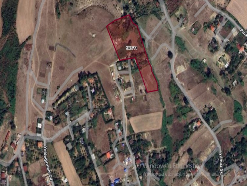 Arnavutköy Tayakadın Satılık Arsa , 320 m2 Yolu Var Evlerin Yakını 