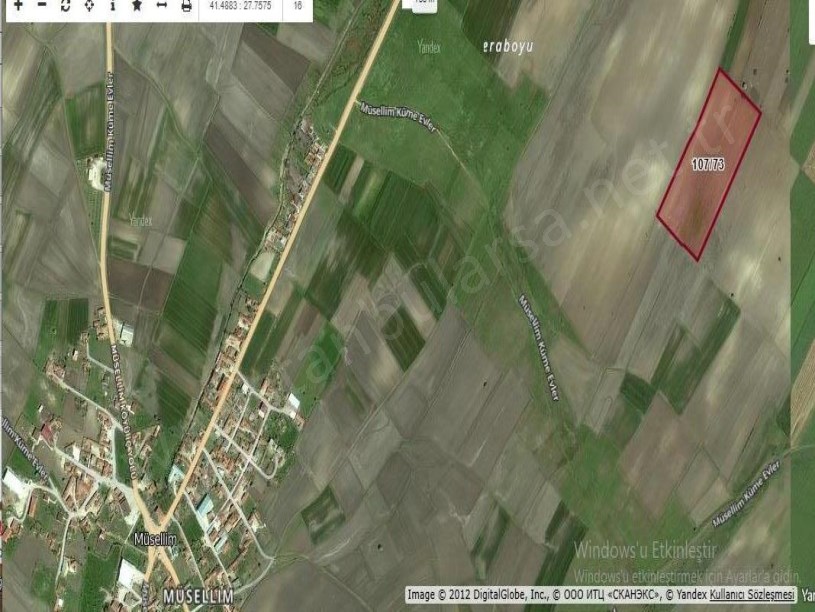 Kırklareli Vize  Müsellim Köyünde Satılık Tarla  , 1,350  M2  Hisseli Yolu var 