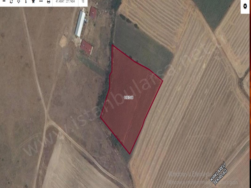 Kırklareli Vize  Müsellim Köyünde Satılık Tarla  , 1,350  M2  Yolu Var Evlerin Yakını 