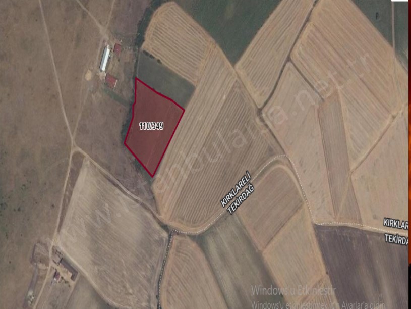 Kırklareli Vize  Müsellim Köyünde Satılık Tarla  , 1,350  M2  Yolu Var Evlerin Yakını 