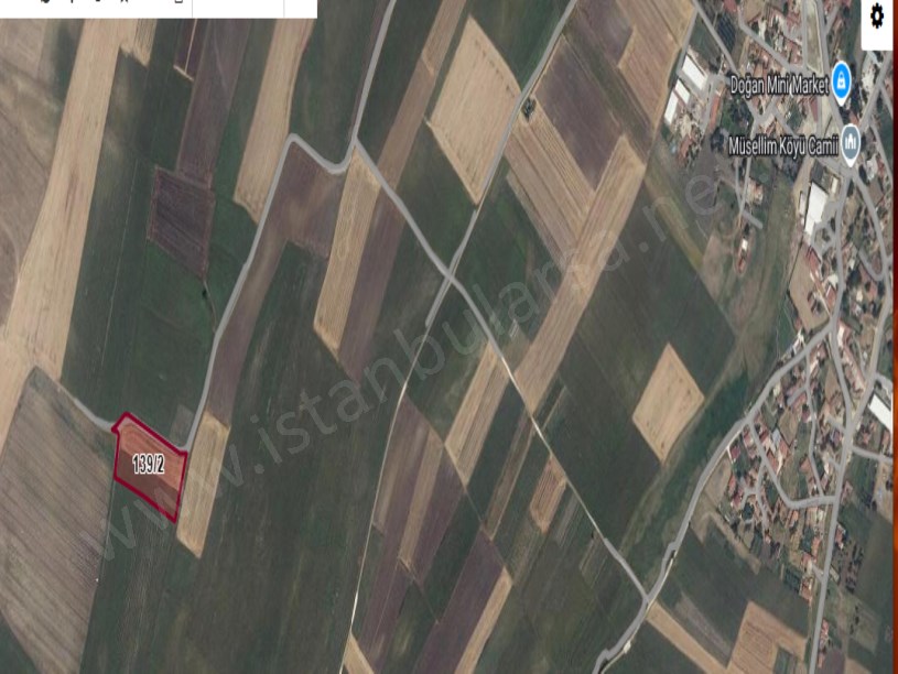 Kırklareli Vize  Müsellim Köyünde Satılık Tarla  , 1,670 M2 Hisseli Yolu Var