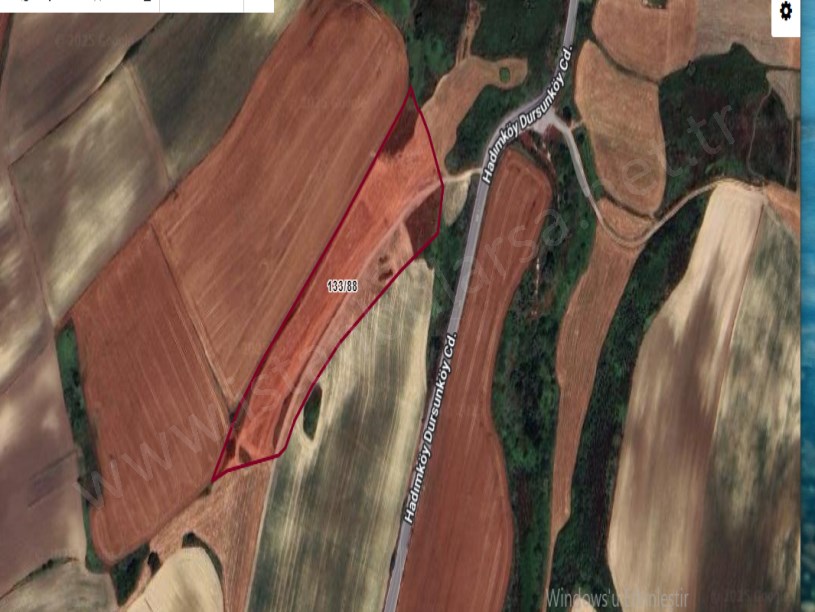 Arnavutköy Dursunköyde Satılık Arsa , 248 M2 Yolu Var  Caddeye Yakın 