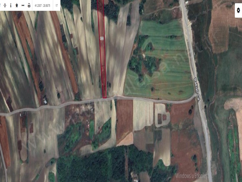 Arnavutköy Haraççıda Satılık Arsa , 373 m2 Hisseli Çaplı Yolu Var 
