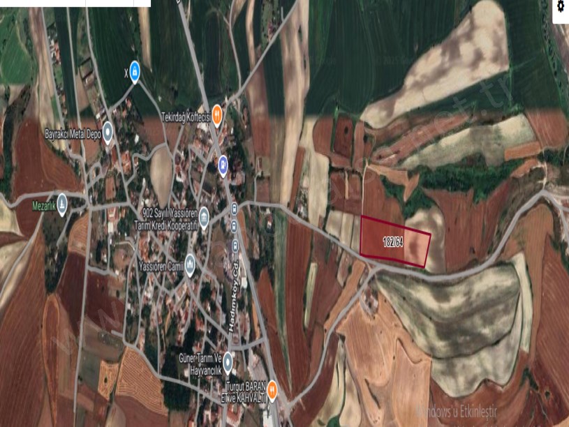 Arnavutköy Yassıörende Satılık Arsa , 238 M2 Yolu Var Hisseli 