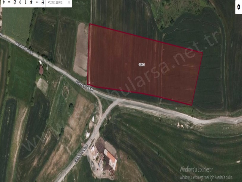 Arnavutköy Yassıörende Satılık Arsa , 238 M2 Yolu Var Hisseli 