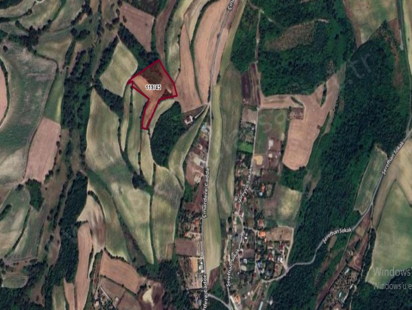 Arnavutköy Boyalıkta Satılık Arsa , 325 m2 Hisseli  Evlerin Yakını 
