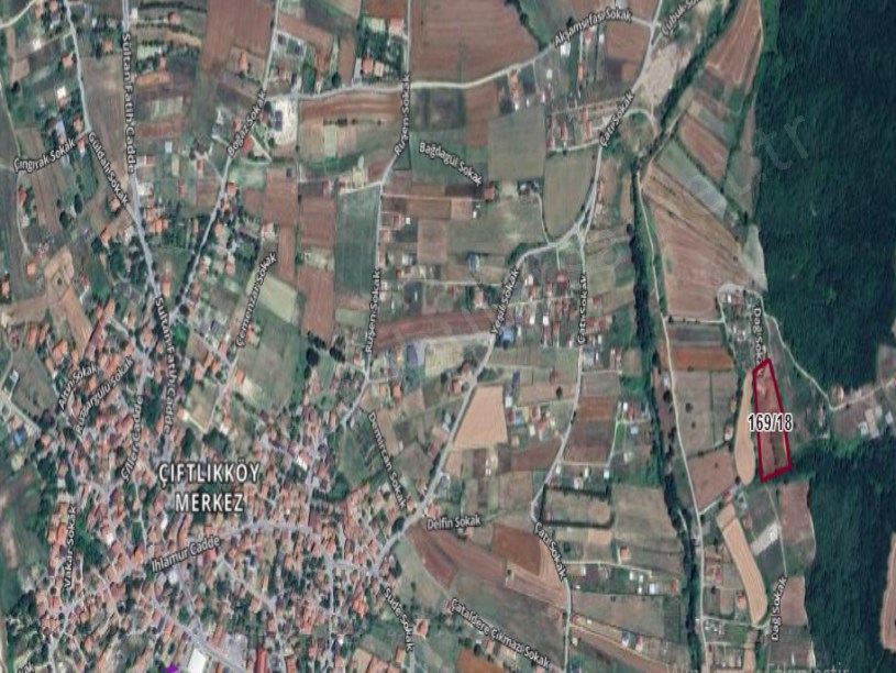 Çatalca Çiftlikköyde Satılık Arsa , 265 m2 Yolu Var Evlerin Yakını