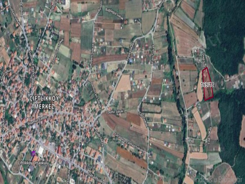 Çatalca Çiftlikköyde Satılık Arsa , 265 m2 Yolu Var Evlerin Yakını