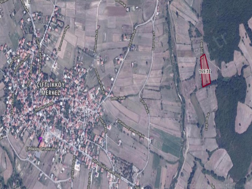 Çatalca Çiftlikköyde Satılık Arsa , 265 m2 Yolu Var Evlerin Yakını
