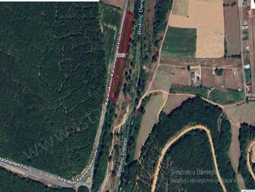 Çatalca Karacaköyde Satılık Tarla , 5,640 m2 Müstakil Asfalt Caddeye Cephe 