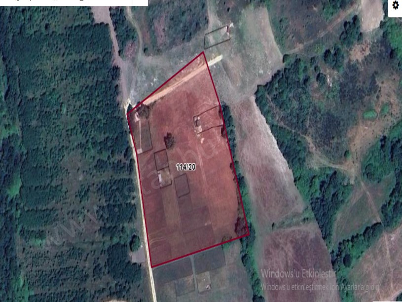 Çatalca Celepköyde Satılık Arsa , 405 M2 Çaplı Hisseli Yolu Var 