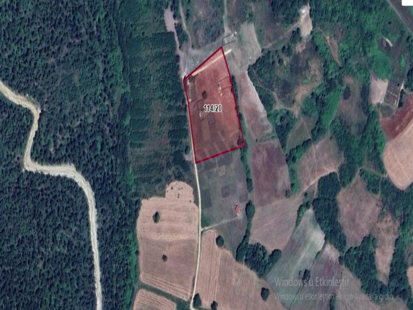 Çatalca Celepköyde Satılık Arsa , 405 M2 Çaplı Hisseli Yolu Var 