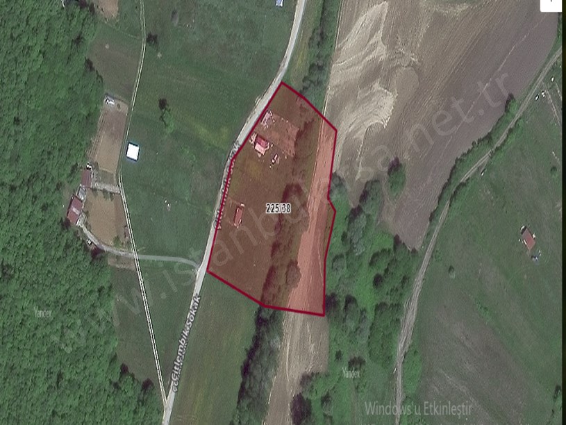 Çatalca Çiftlikköyde Satılık Arsa ,  291 M2 Hisseli Yolu Var 