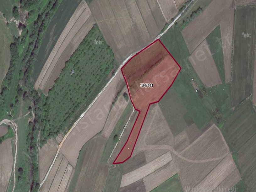 Çatalca Karacaköyde Satılık Arsa , 900 M2 Hisseli Yolu Var 