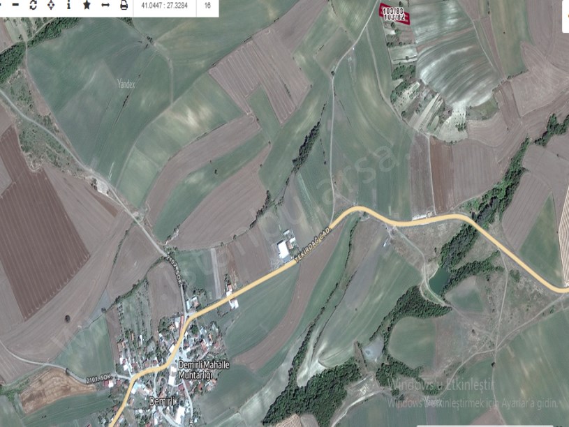 Tekirdağ Süleymanpaşa Demirli Mah Satılık Tarla  , 975 m2 Yolu Var Evlerin Yakını  Müstakil 