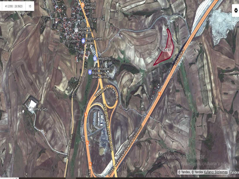 Arnavutköy Yassıörende Satılık Arsa , 535 M2 Hisseli İmarlı Yolu var 